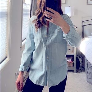 Madewell lightweight Denim Shirt size small